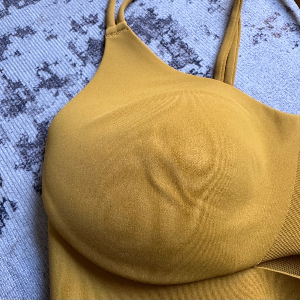 Victorias Secret VSX Elevate Strappy-Comfort Sports Bra - Extra Small - Gold - Picture 4 of 9